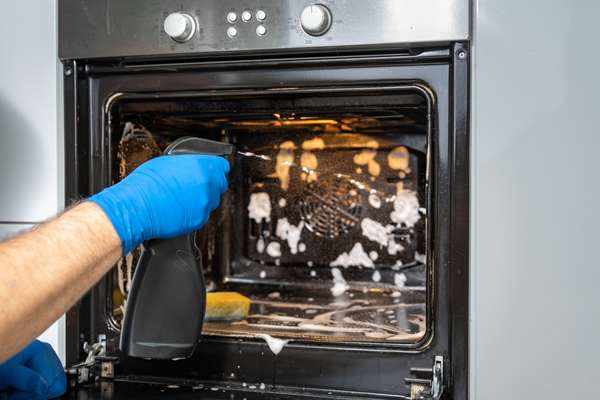 Can be cleaned with baking soda for Clean a Microwave Oven