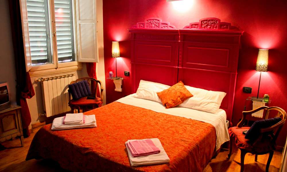 Red Bedroom Ideas For Adults