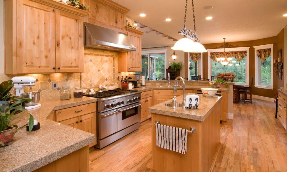 Best Paint Color For Kitchen With Light Wood Cabinets